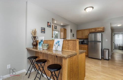 La Salle House | Spectacular Home Close to Lasalle