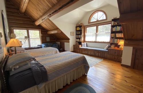 Arietta House | Spectacular Log Lodge at Piseco Lake