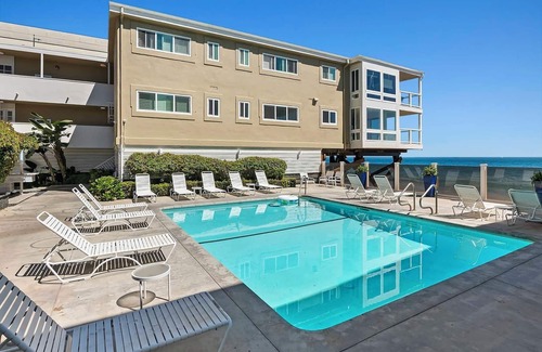 Eastern Malibu Condo | SPECTACULAR MALIBU BEACH FRONT!