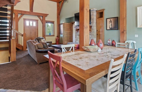 Timber Lakes Cabin | Spectacular Mountain Escape: Timber Home with Gourmet Kitchen & Game Loft