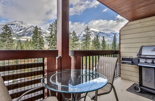 Canmore Condo | Spectacular Mountain views in Rundle Cliffs Lodge