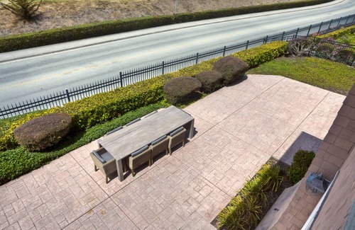 Half Moon Bay House | Spectacular Ocean Views, Beach Access 5 BR Home Near Ritz Carlton