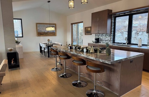 Hideout House | Spectacular Park City 4-br home, amazing Mountain- Lake views n3 month min stay
