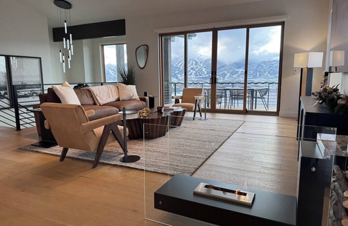 Hideout House | Spectacular Park City 4-br home, amazing Mountain- Lake views n3 month min stay