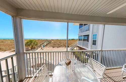 Palm Island Villa | Spectacular Sunset Views from this Comfortable Island Villa on Resort A3111B