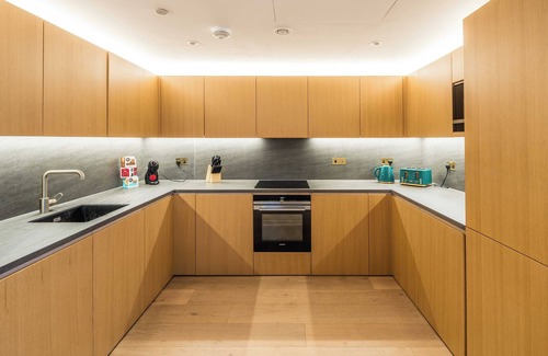 St. Pancras and Somers Town Apartment | spectacular-sunsetview-3bedrooms-luxury-central London