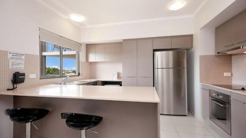 Bongaree House | Spectacular Unit Overlooking Pumicestone Passage - Welsby Pde, Bongaree