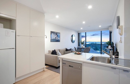 South Perth Apartment | Spectacular Views South Perth1br