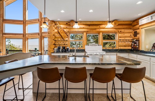 Alta Sierra Cabin | Spectacular West Coast Cabin: Bike, Hike & Ski!