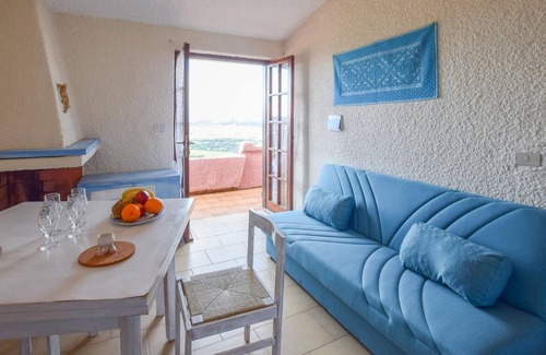 Ruoni Apartment | Spend a relaxing vacation in this beautiful apartment with a fantastic view of the sea.