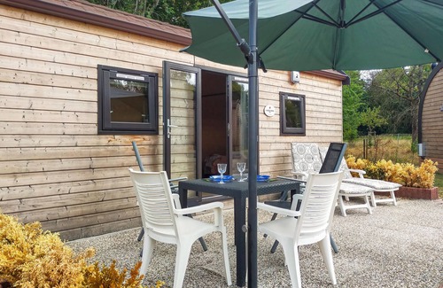 Haller House | Spend your holiday with your loved ones in this modern and compact holiday home.