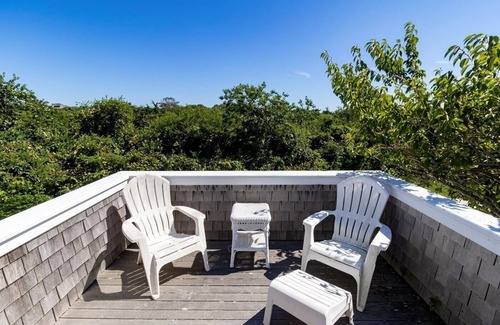 Siasconset House | Spindrift: 4 BR/4 BA home with central AC. One-bed cottage also available.