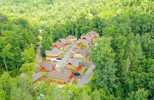 Gatlinburg House | Splash Time Cinema - Six Bedroom Chalet