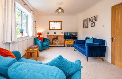 Bradley Stoke House | Splendid House Great Location to WAVE Surf & South West Water Park - Super Garden By STAE-Homes