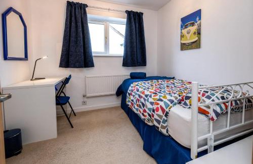 Bradley Stoke House | Splendid House Great Location to WAVE Surf & South West Water Park - Super Garden By STAE-Homes