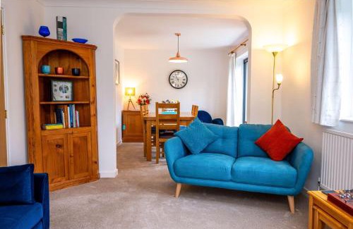 Bradley Stoke House | Splendid House Great Location to WAVE Surf & South West Water Park - Super Garden By STAE-Homes