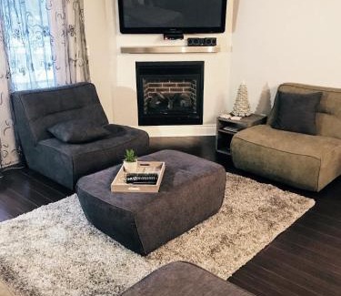 Bromont Apartment | Splendid Mountain View Condo with Fireplace and Free Ski Mountain Shuttle!