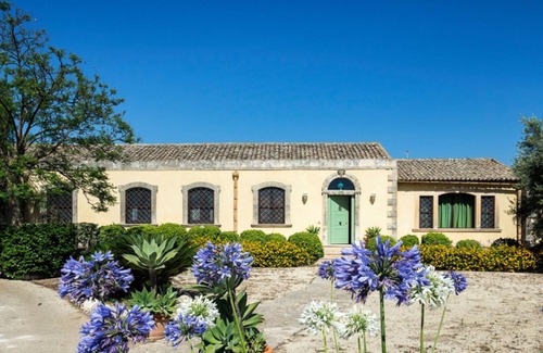 Carrozziere Villa | Splendid villa near Siracusa. Private pool
