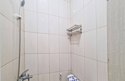 Balikpapan Hotel | SPOT ON 92037 Jokotole 2 Homestay