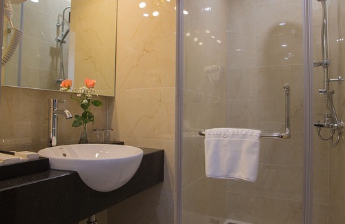 Dich Vong Hau Hotel | Spring Hotel Hanoi