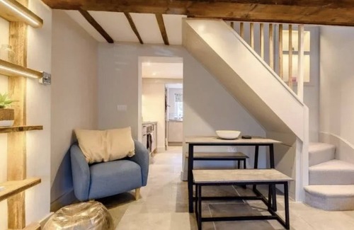 Bretforton Cottage | SpringCottage in the Cotswolds lovingly restored period property & pet friendly