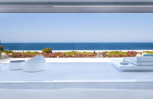 Sunshine Beach Villa | Spyglass (Ocean Views)
