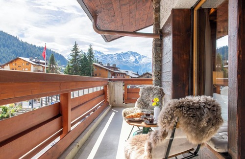 Verbier Apartment | Square Poste Apartment
