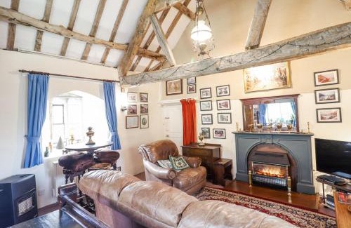 Tywyn House | St Mary's