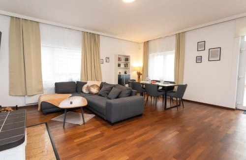 Gohlis House | Stadthaus mit 2 Schlafzimmern & Wohnzimmer mit Kamin - Kostenloser Privat-Parkplatz auf dem Grundstück