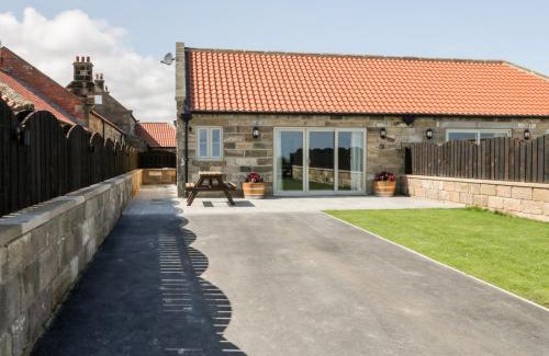 Ruswarp House | Stag Cottage at Broadings Farm