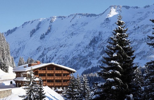 Damuels House | Standard double room with half board - Berghotel Madlener