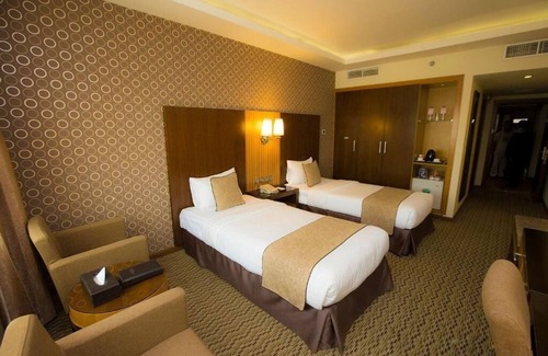 Al Qusais Apartment | Standard Room Near Tudomart By Luxury Bookings