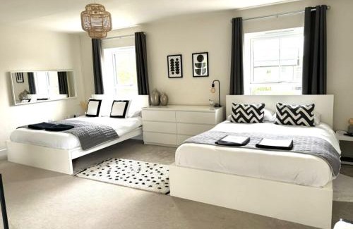 Rickling Green Apartment | Stansted Coach House - Apartment Hotel