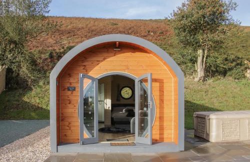 Kingswood House | Stapeley Pod