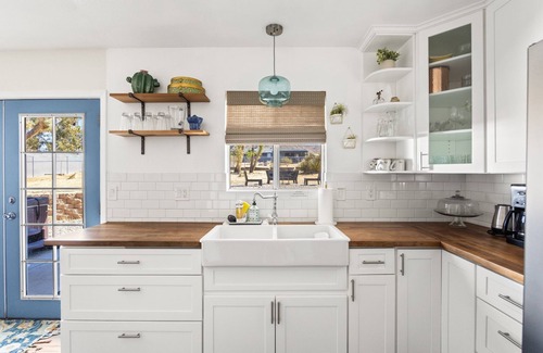 Joshua Tree House | Starlight Ranch - Hot Tub, Fire Pit & Grill 3 Bedroom Home