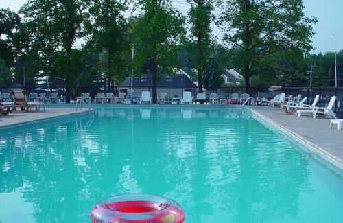 Holland Condo | Staterooms 2D, Road View, newly built, seasonal heated pool, beach nearby