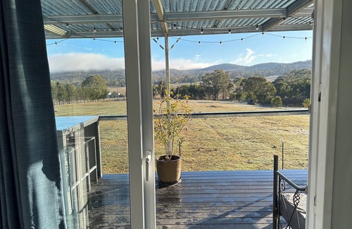 Currawang Cabin | Stay-belle - farm stay in Collector