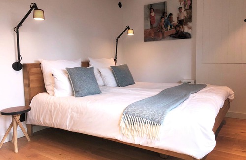 Oostelijke Eilanden en Kadijken Bed & Breakfast | Stay completely private in our centrally located 18th century house