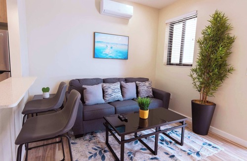 Leeward Settlement Apartment | Stay in a Long Bay Beach Villa with a Shared Pool