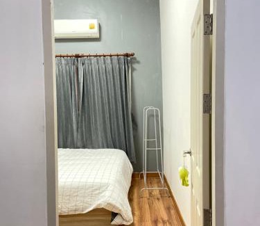 Sila House | Stay like a local in Modern Townhome