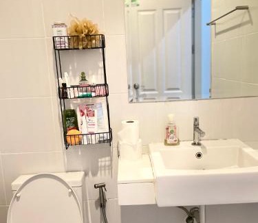 Sila House | Stay like a local in Modern Townhome