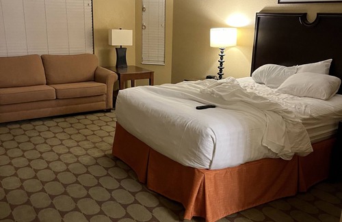 Orange Lake Resort | Stay near magic! 2-bedroom resort room, just a 12-min drive away from from parks