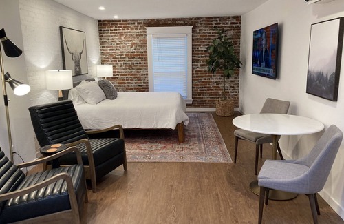 Carlton Apartment | Stay & Play! Winery Loft #1 in Historic Downtown Carlton