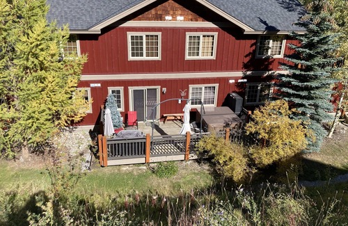 Golden Condo | Stay right on the hill at Kicking Horse!