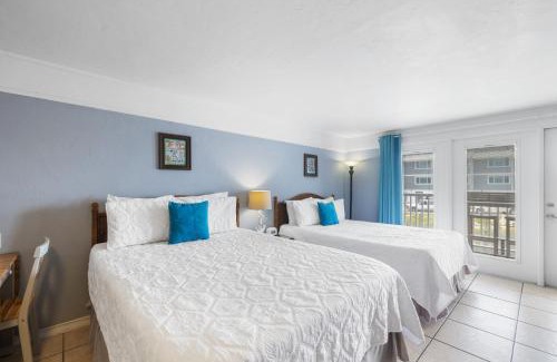 Cedar Key House | Stay-Seas Hideaway 214 at Cedar Cove Condos