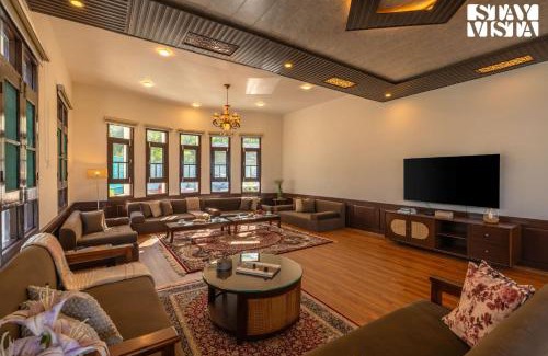 Srinagar Villa | StayVista at Lakeside Panorama with Lawn & Wi-Fi