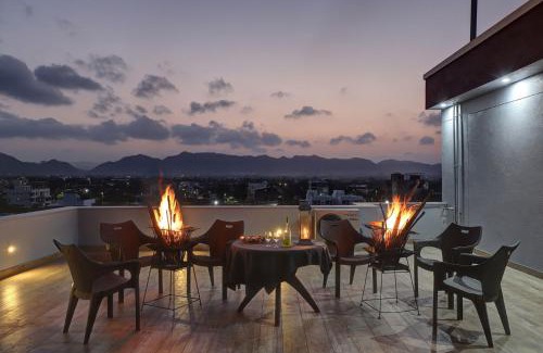 Bedla Villa | StayVista's Tryst with Valleys - Hill-View Villa with Private Pool, Jacuzzi & Games Room