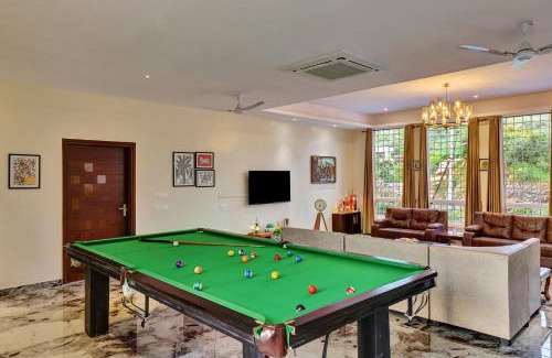 Bedla Villa | StayVista's Tryst with Valleys - Hill-View Villa with Private Pool, Jacuzzi & Games Room