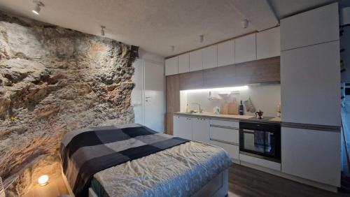 Varosh Apartment | StefanijaK 2