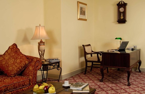 Al Mesallah Sharq Hotel | Steigenberger Cecil Hotel